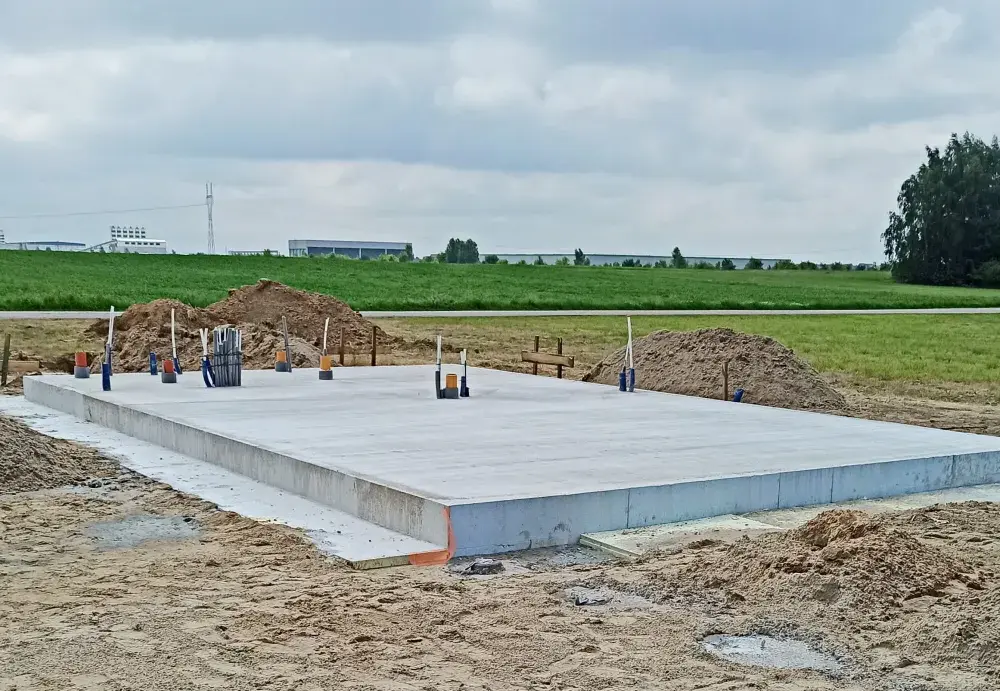Jak zrobić płytę fundamentową: 8 kroków do solidnych podstaw