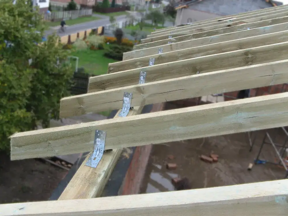 Zdjęcie Łączniki do krokwi - jak wybrać i zamontować? Poradnik eksperta