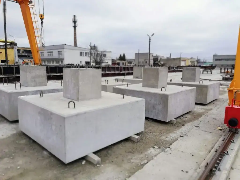 Zdjęcie Gotowe słupki fundamentowe - szybkie i skuteczne rozwiązanie