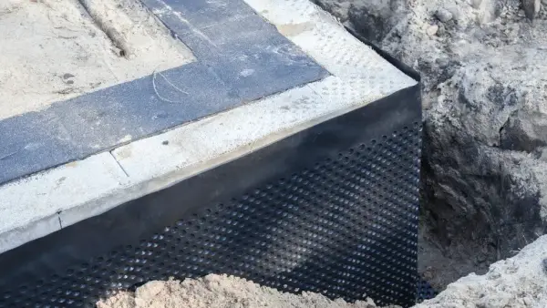 Styropian z folią: właściwości i wszechstronne zastosowanie
